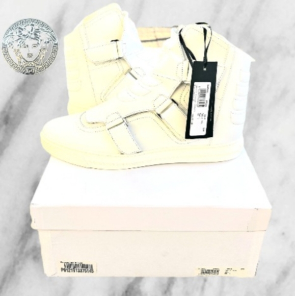 VERSACE WHITE HI-TOP INSIGINIA SNEAKERS!BRAND NEW WITH TAGS